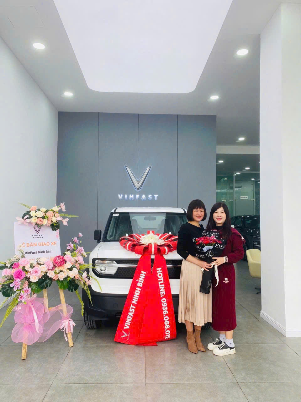 khách hàng mua xe ở Vinfast Ninh Bình